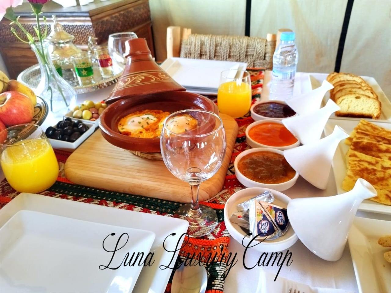 Luna Luxury Camp Hotel เมอร์ซูกา ภายนอก รูปภาพ